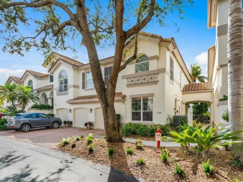 236 Colonade Cir, Naples, FL 34103-8732