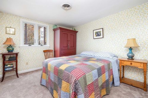 85 Litchfield Rd, Litchfield CT  06759-3000 exterior