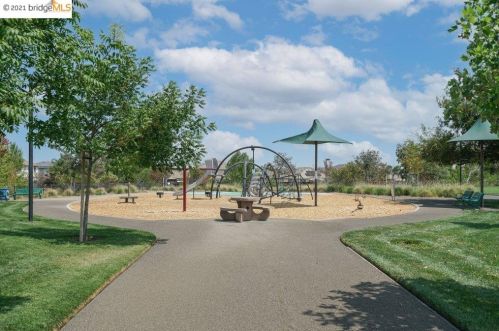 3889 Oak Grove Ct, Oakley CA  94561-4218 exterior