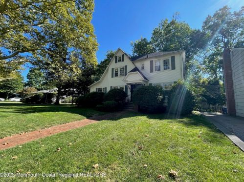 720 Bendermere Ave, Tinton Falls, NJ 07712-4339