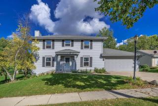 2611 Brighton Dr, Waukesha, WI 53188-5970