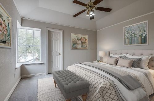 2401 Creekside Cir, Irving TX 75063-3355 exterior