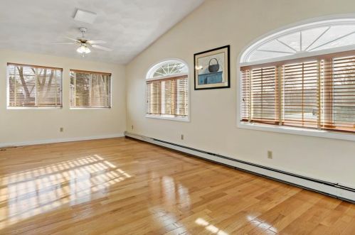 105 Nepaug Rd, South Kingstown RI  02882-2303 exterior