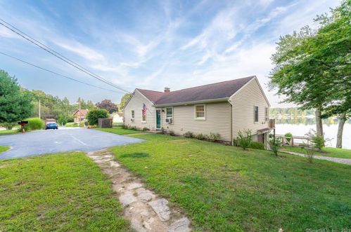 419 Pond Hill Rd, Moosup, CT 06354-1839