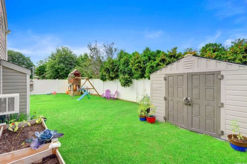 1012 Erie Ave, North Lindenhurst NY  11757-2117 exterior