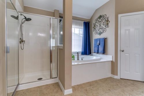 408 Florence Dr, Rockwall TX  75087-5807 exterior