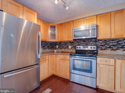 7413 Aspenpark Rd, Lorton VA  22079-1848 exterior