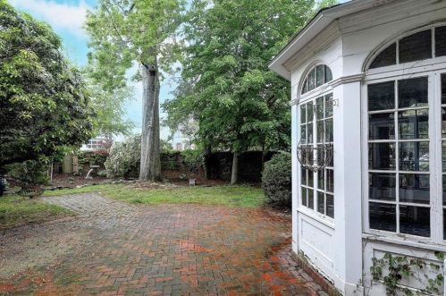 465 Rochambeau Ave, Providence RI 02906-1908 exterior