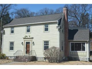 22 Fern Cir, Waterbury, CT 06708-2704