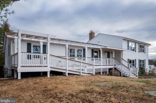 12701 Aden Rd, Nokesville VA  20181-2711 exterior