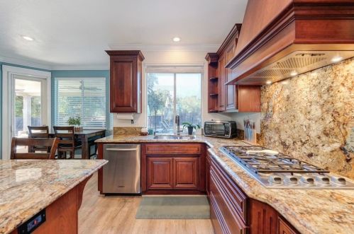 2862 Aquamarine Cir, Rescue CA  95672-9339 exterior