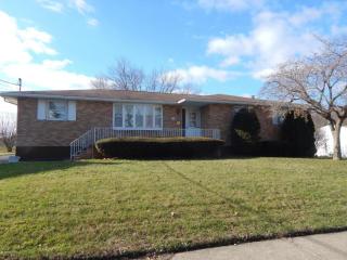 214 Kossack St, Wilkes Barre, PA 18704-2160