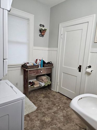 220 Merrimac St, Dodgeville WI  53533-1520 exterior