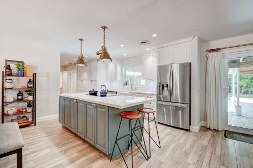 909 27th Ter, Boynton Beach FL  33435-7913 exterior