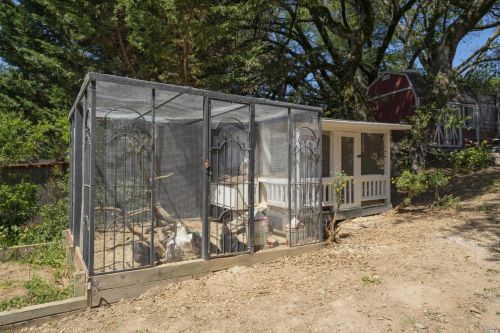 6499 Lone Pine Rd, Sebastopol CA  95472-5622 exterior