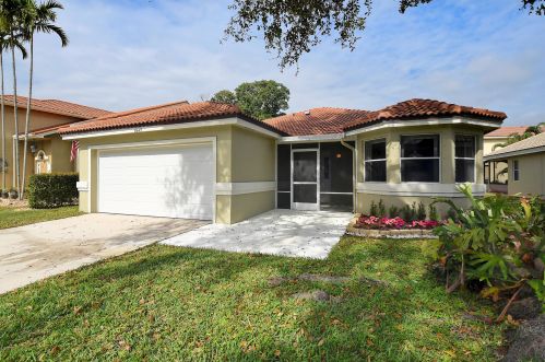 8647 Tourmaline Blvd, Boynton Beach, FL 33472-2422