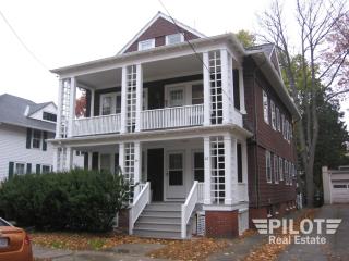 42 Burlington St, Providence RI  02906-3621 exterior