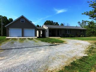 1329 Murray Hwy, Benton, KY 42025-4507