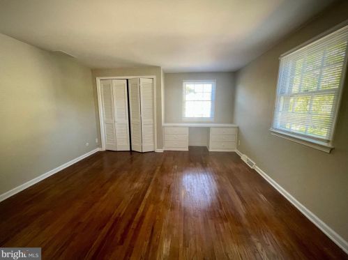 77 Lynnhaven Dr, Dover DE  19904-4303 exterior