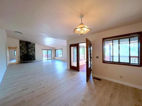 19617 Victoria Dr, Grass Valley CA  95949-9301 exterior