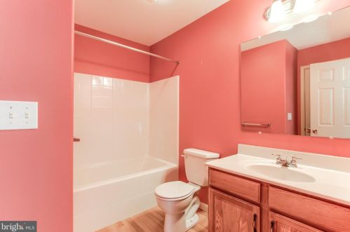 3200 Jonagold Dr, Harrisburg PA 17110-9128 exterior