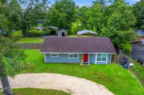 635 Bolivar St, Lakeview, TX 77662