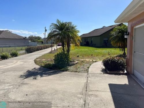 522 Glade Ct, Kissimmee FL  34758-3224 exterior