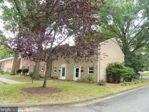 401 Greenbrier Ct, Fredericksburg VA  22401-5562 exterior