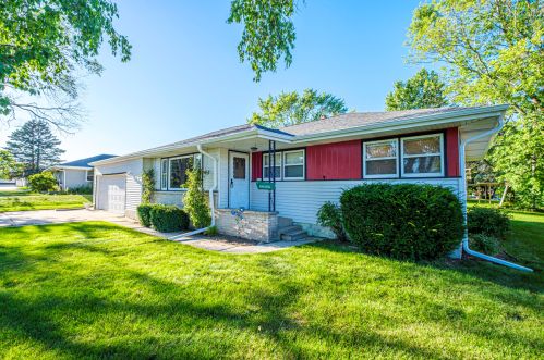 5418 Portage Ave, Milwaukee, WI 53223-4831