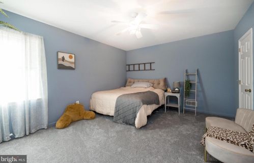 2975 Burton Dr, Gilbertsville PA  19525-9694 exterior