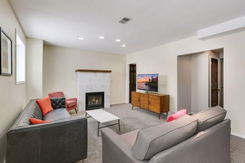 3025 Fillmore St, Minneapolis, MN 55418-2108