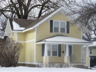 415 Main St, Minot ND  58701-6361 exterior