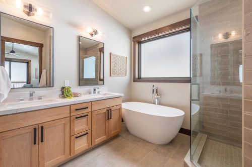 13701 Ski Slope Way, Truckee CA  96161-6605 exterior