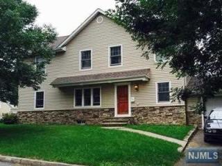 384 Chesterfield St, Ridgewood, NJ 07450-1807