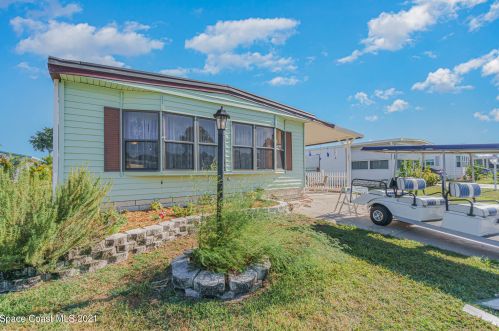 1061 Manila Dr, Sebastian, FL 32976-6703