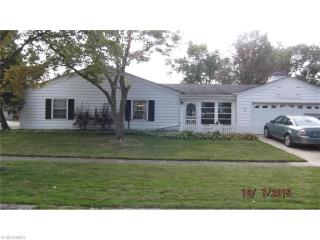 728 Canter Cir, Berea, OH 44017-2640