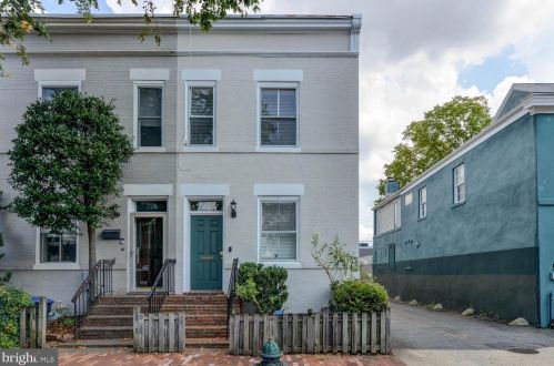 726 11th St, Washington, DC 20002-3738
