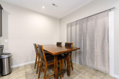 1792 Quarry Oaks Dr, Florence KY  41042-5700 exterior