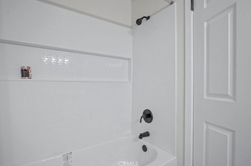 30807 Arlington St, Santa Clarita CA  91384-2453 exterior