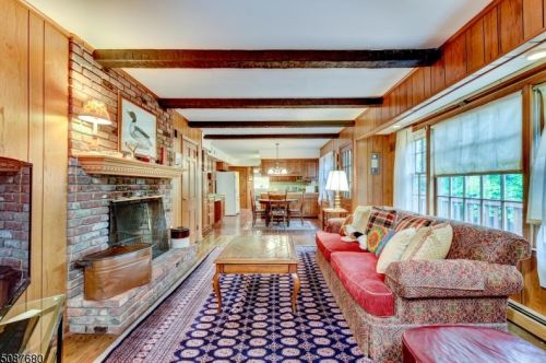 11 House Wren, Hackettstown NJ  07840-2815 exterior