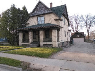 138 Park Ave, Brillion, WI 54110-1112