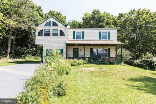 552 Oriole Ct, Harrisburg, PA 17111-5318