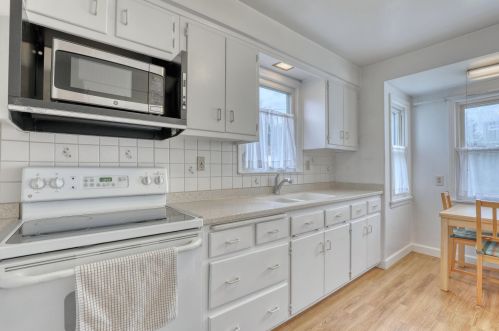 625 Wolcott St, West Bend, WI 53090-2537