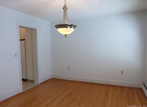 94 Sunnyside Ave, Waterbury CT  06708-3580 exterior