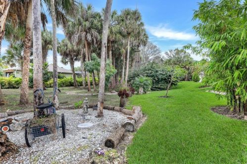 4875 20th Ave, Naples FL  34117-9194 exterior