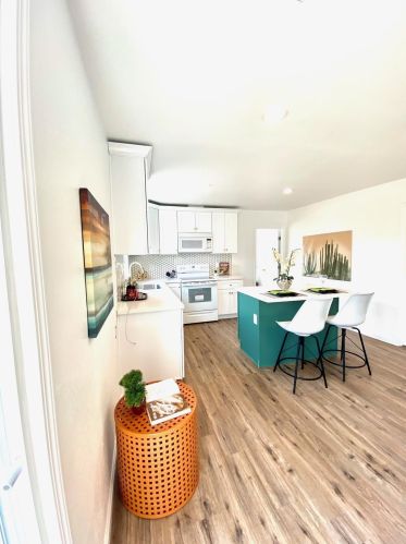 123 Almond Ave, Manteca CA  95337-4422 exterior