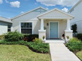 6527 Pine Breeze Run, Sarasota, FL 34243-3837
