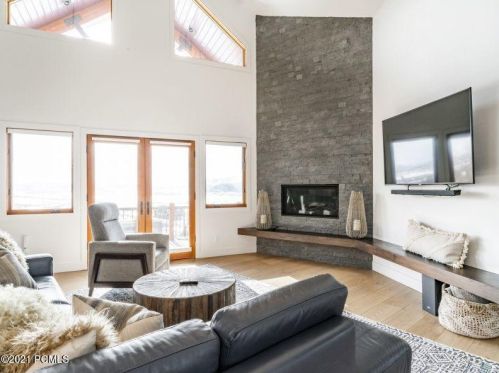 1661 Splendor Valley Rd, Woodland, UT 84036-9765