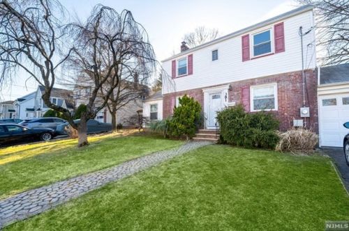 381 Windsor Rd, River Edge, NJ 07661-2148