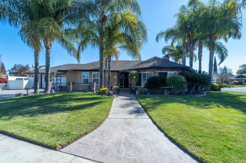 71 Willowood Dr, Valley Home, CA 95361-3353